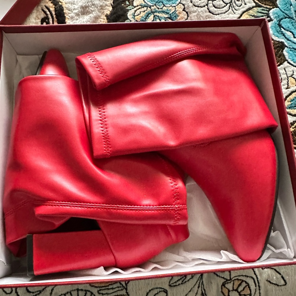Elegant Red Women's Boots worn once for a party they still look like new